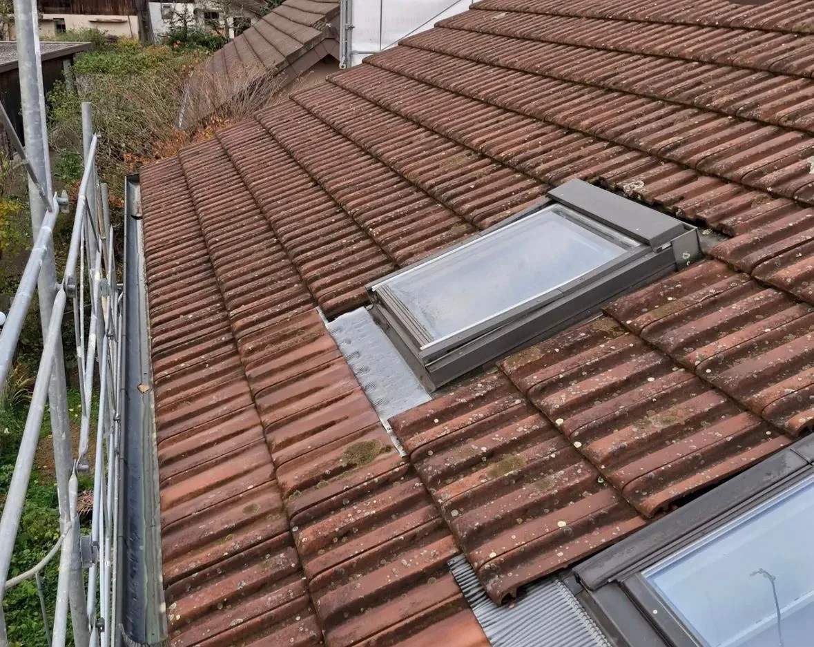 Dachfenster wechseln & Stirnladenverkleidung – Bild 1